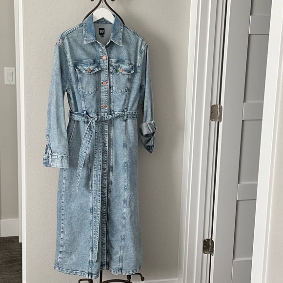GAP Dresses & Skirts - Guplong Jean dress